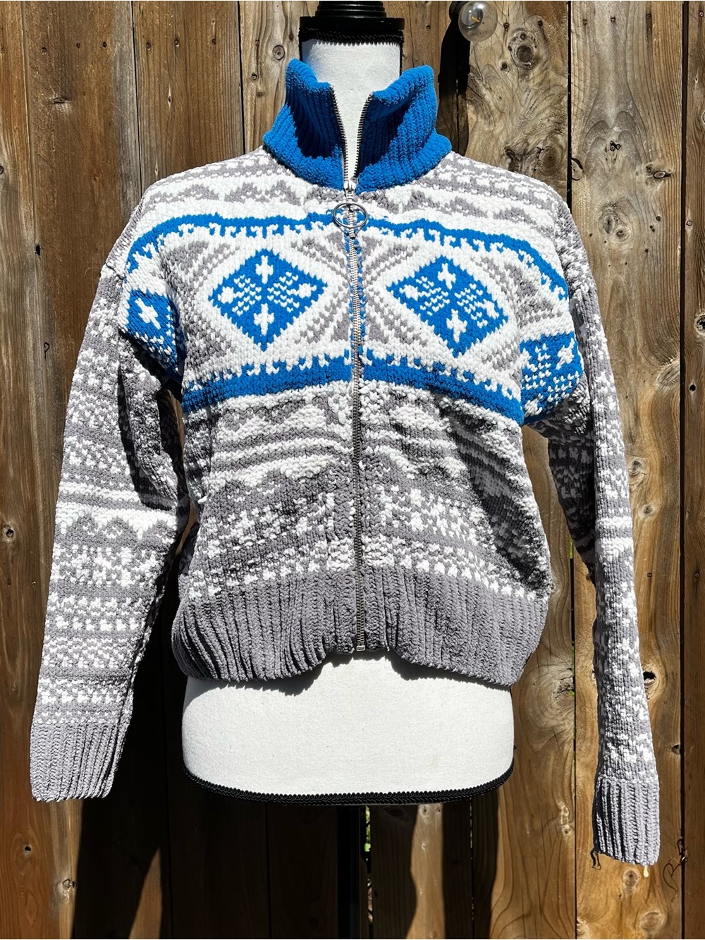 Urban Outfitters Gray and Blue Zip-Front Women’s Knitted Winter Sweater